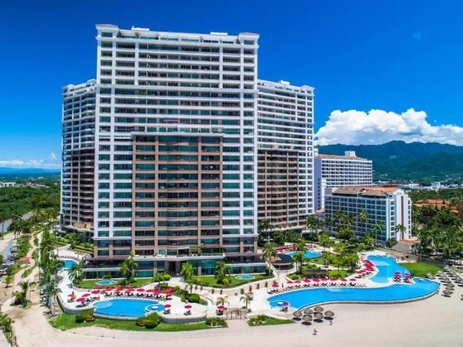 Grand Venetian-Condo Puerto Vallarta